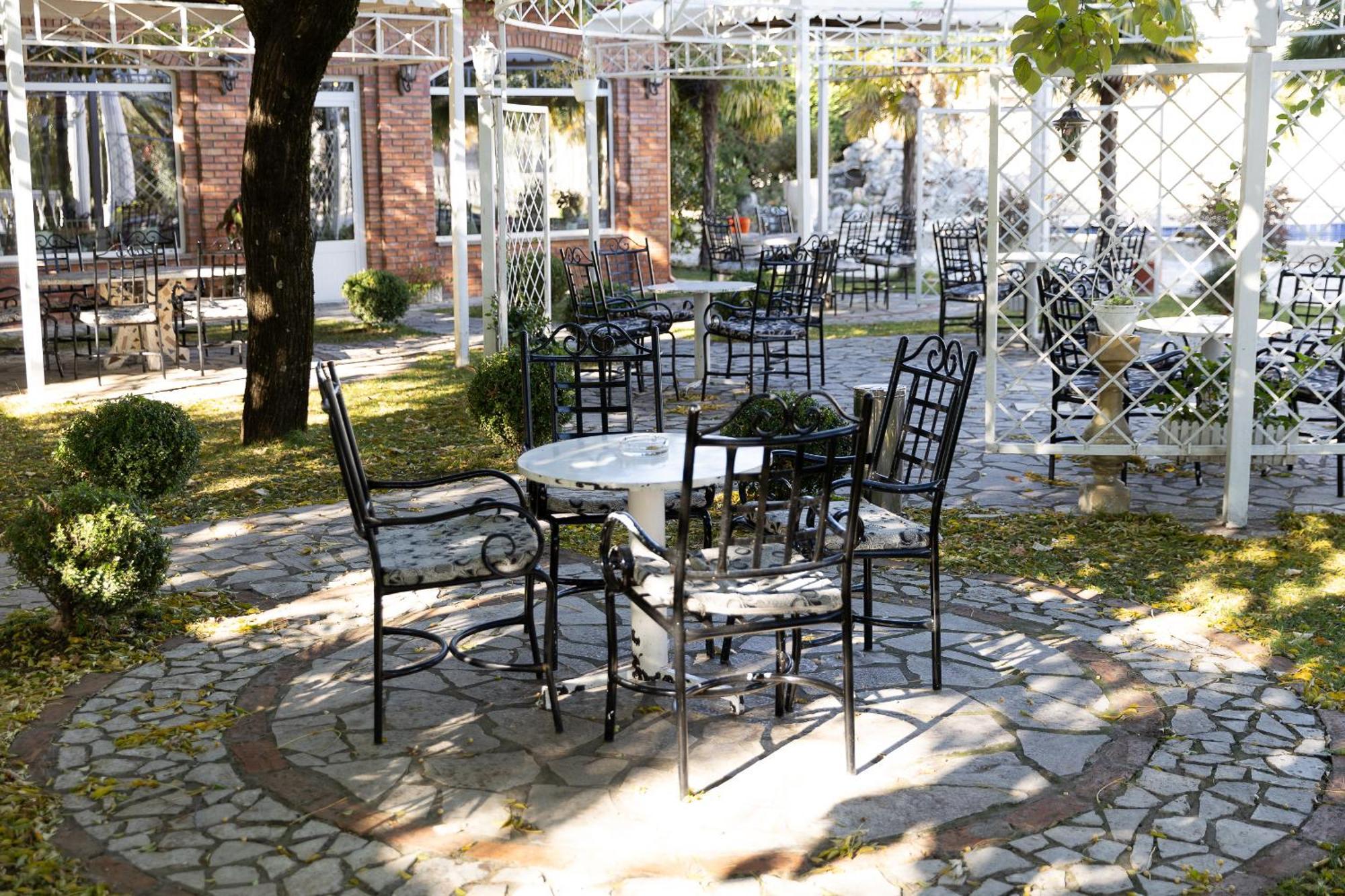 Hotel Paradise Shkodër Exterior foto